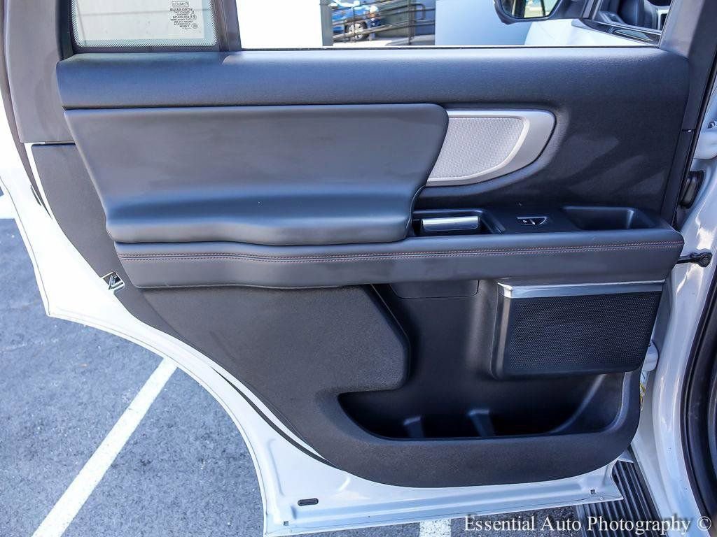 Certified 2025 Ford Expedition Active AWD/4WD image 25
