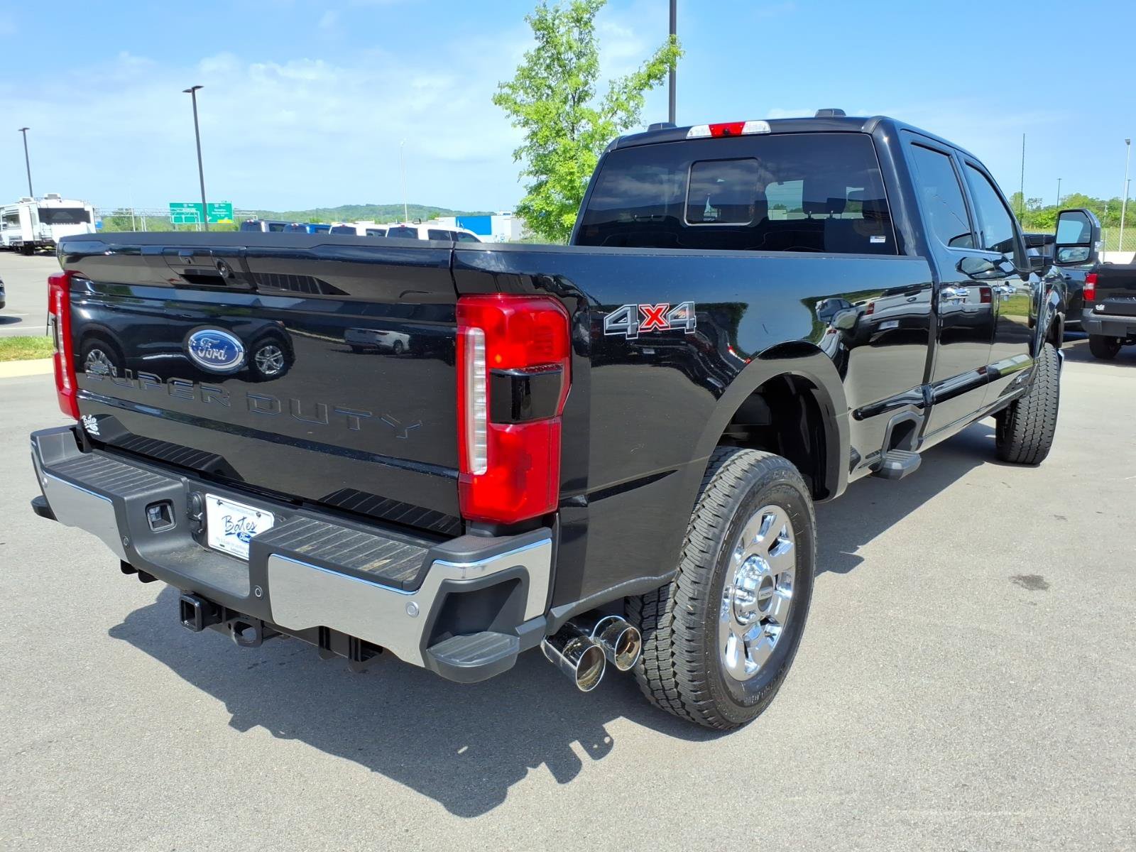 Certified 2026 Ford F250 Lariat w/ Lariat Ultimate Package AWD/4WD image 3