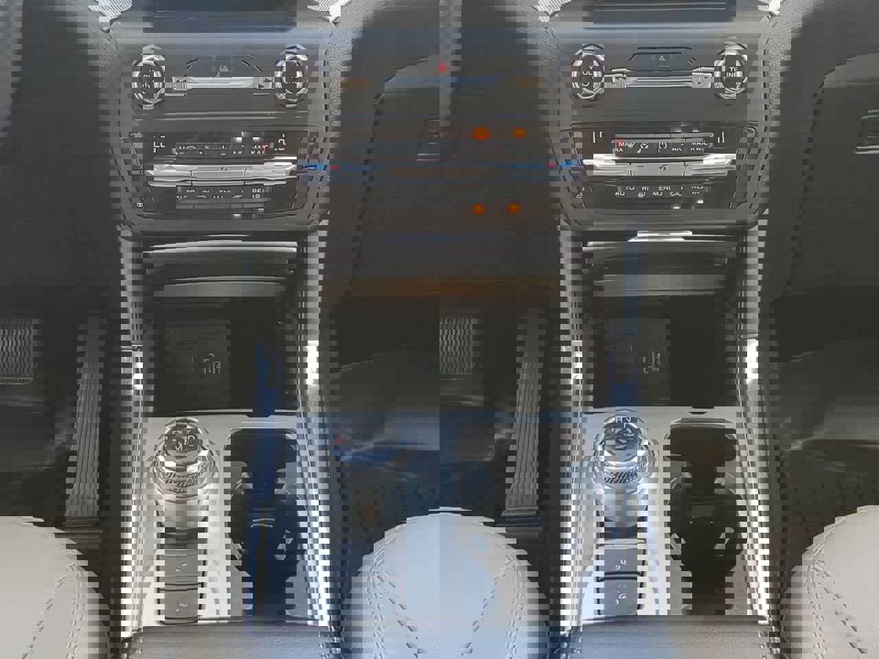 Certified 2020 Ford Explorer XLT w/ Equipment Group 202A image 17