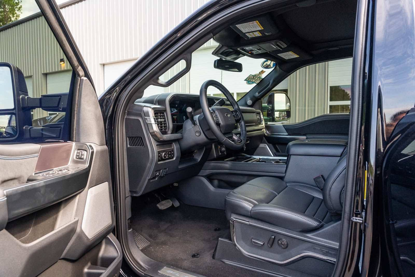 Certified 2026 Ford F250 Platinum w/ Tremor Off-Road Package AWD/4WD image 18