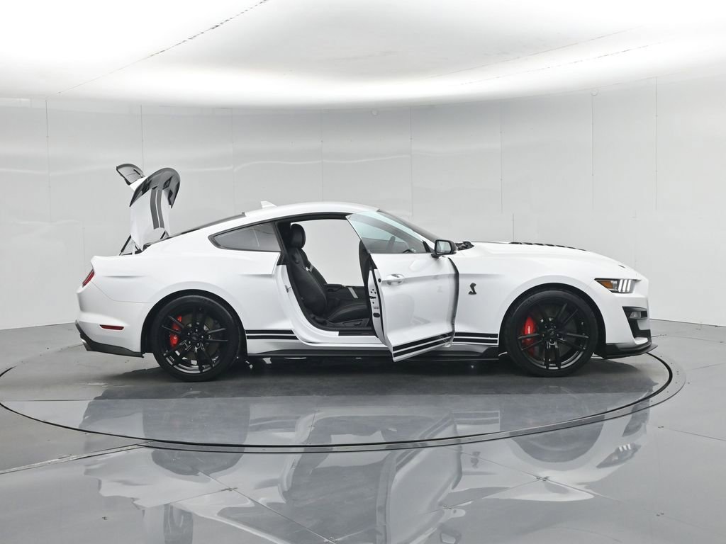 Certified 2022 Ford Mustang Shelby GT500 w/ Technology Package RWD image 5
