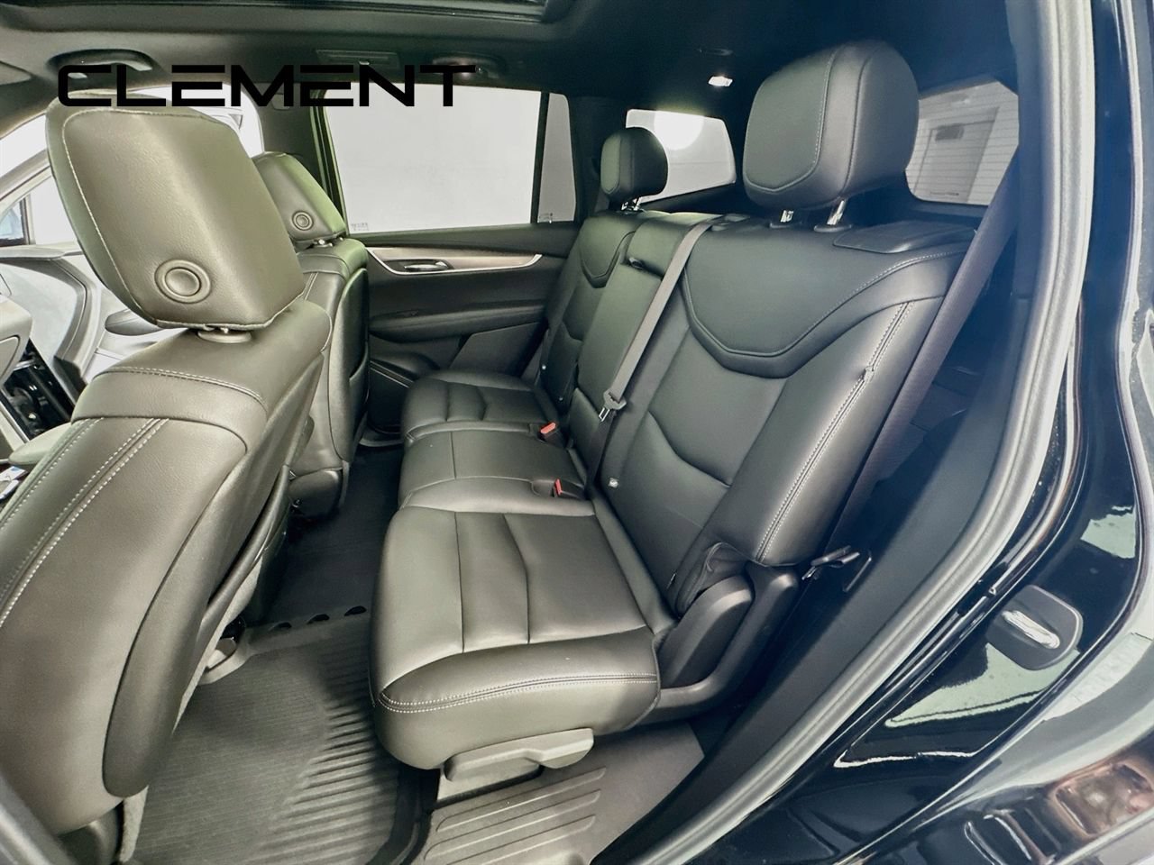 Used 2024 Cadillac XT6 Luxury FWD image 33