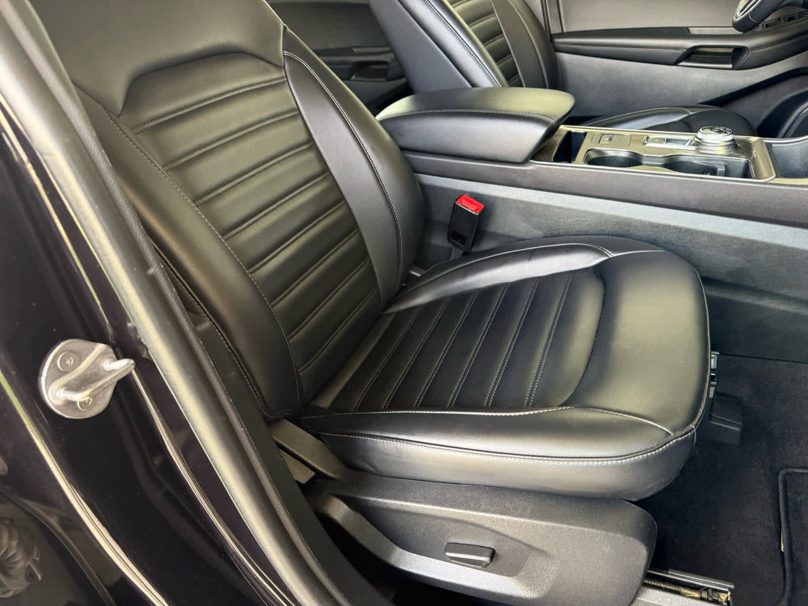 Certified 2024 Ford Edge SEL AWD/4WD image 8