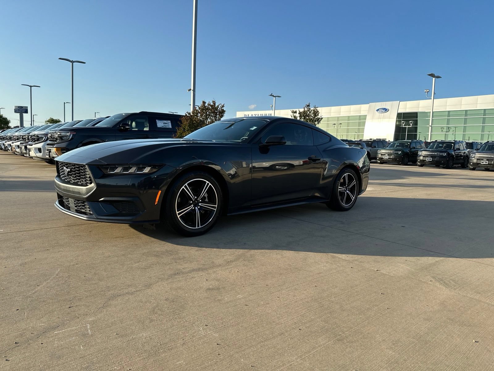 Certified 2024 Ford Mustang Coupe RWD image 2