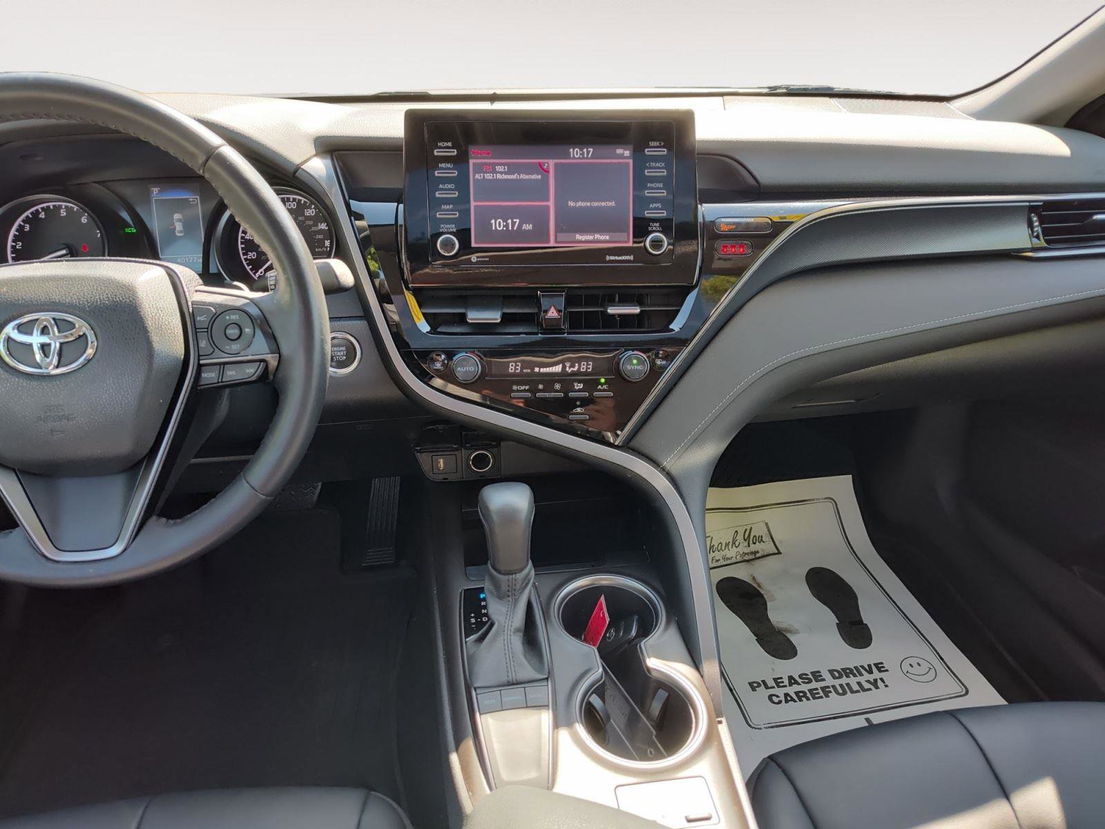 Used 2024 Toyota Camry SE w/ Cold Weather Package FWD image 11