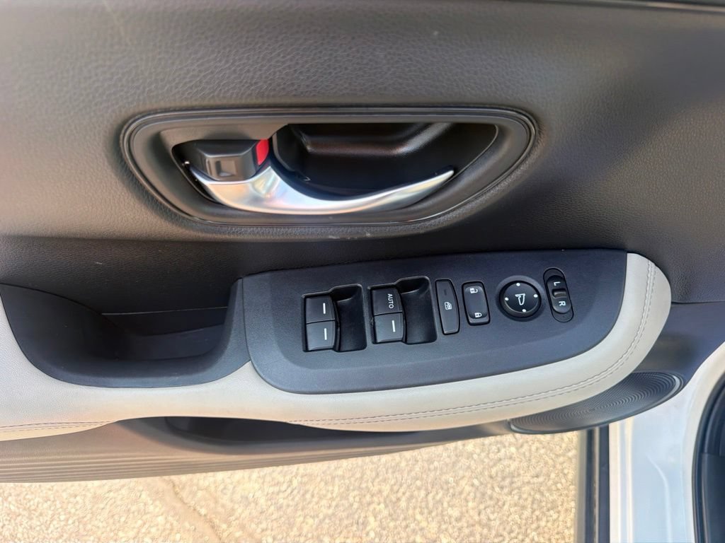Used 2024 Honda HR-V LX image 22