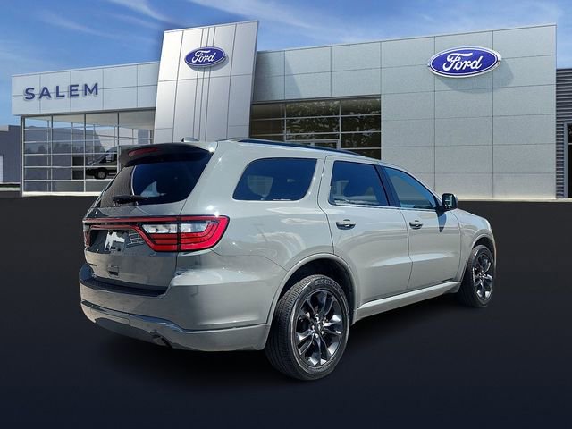Used 2023 Dodge Durango SXT w/ SXT Blacktop Group AWD/4WD image 3