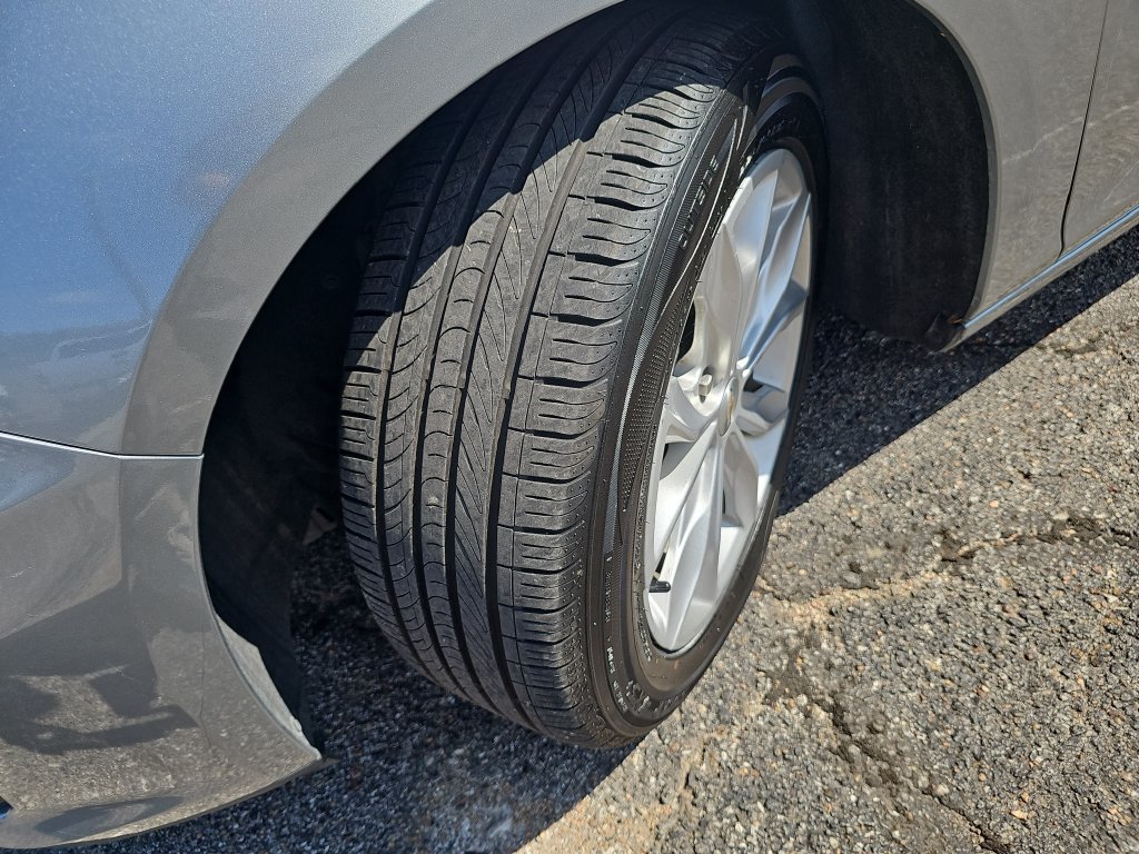 Used 2025 Chevrolet Malibu LT FWD image 31