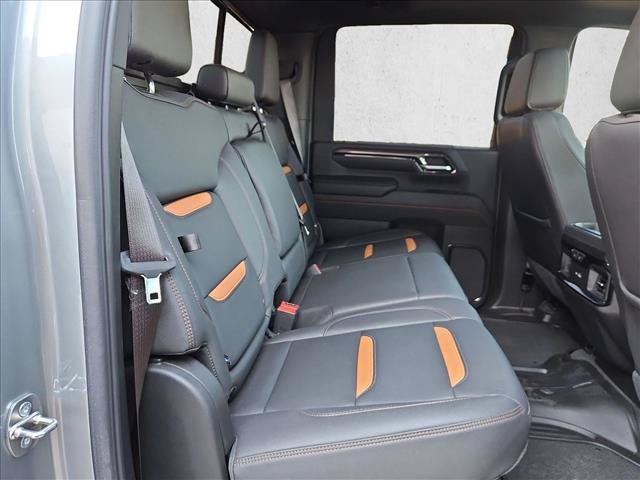 Used 2024 GMC Sierra 2500 AT4 w/ AT4 Premium Plus Package AWD/4WD image 17
