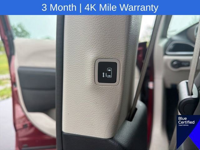 Used 2023 Chrysler Voyager LX FWD image 22