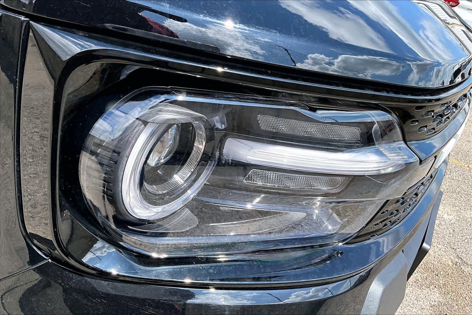 Certified 2025 Ford Bronco Sport Outer Banks w/ Outer Banks Tech Package+ AWD/4WD image 32