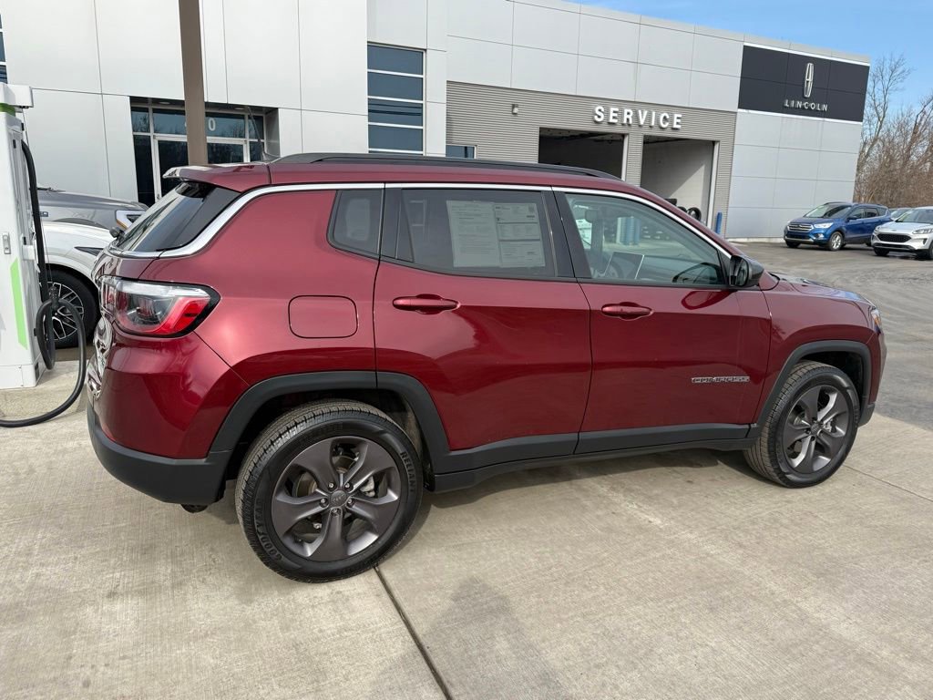 Used 2022 Jeep Compass Latitude w/ Sun and Sound Group image 8