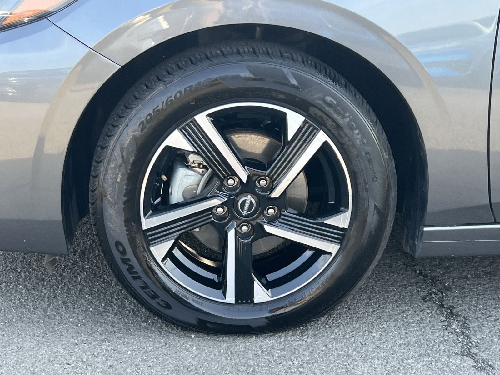 Used 2025 Nissan Sentra SV FWD image 20