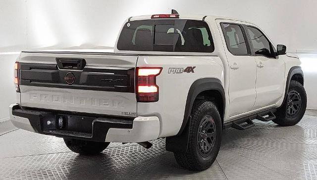 Used 2025 Nissan Frontier PRO-4X AWD/4WD image 3