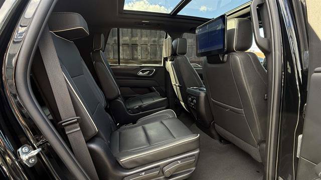Used 2023 Chevrolet Tahoe Premier AWD/4WD image 25