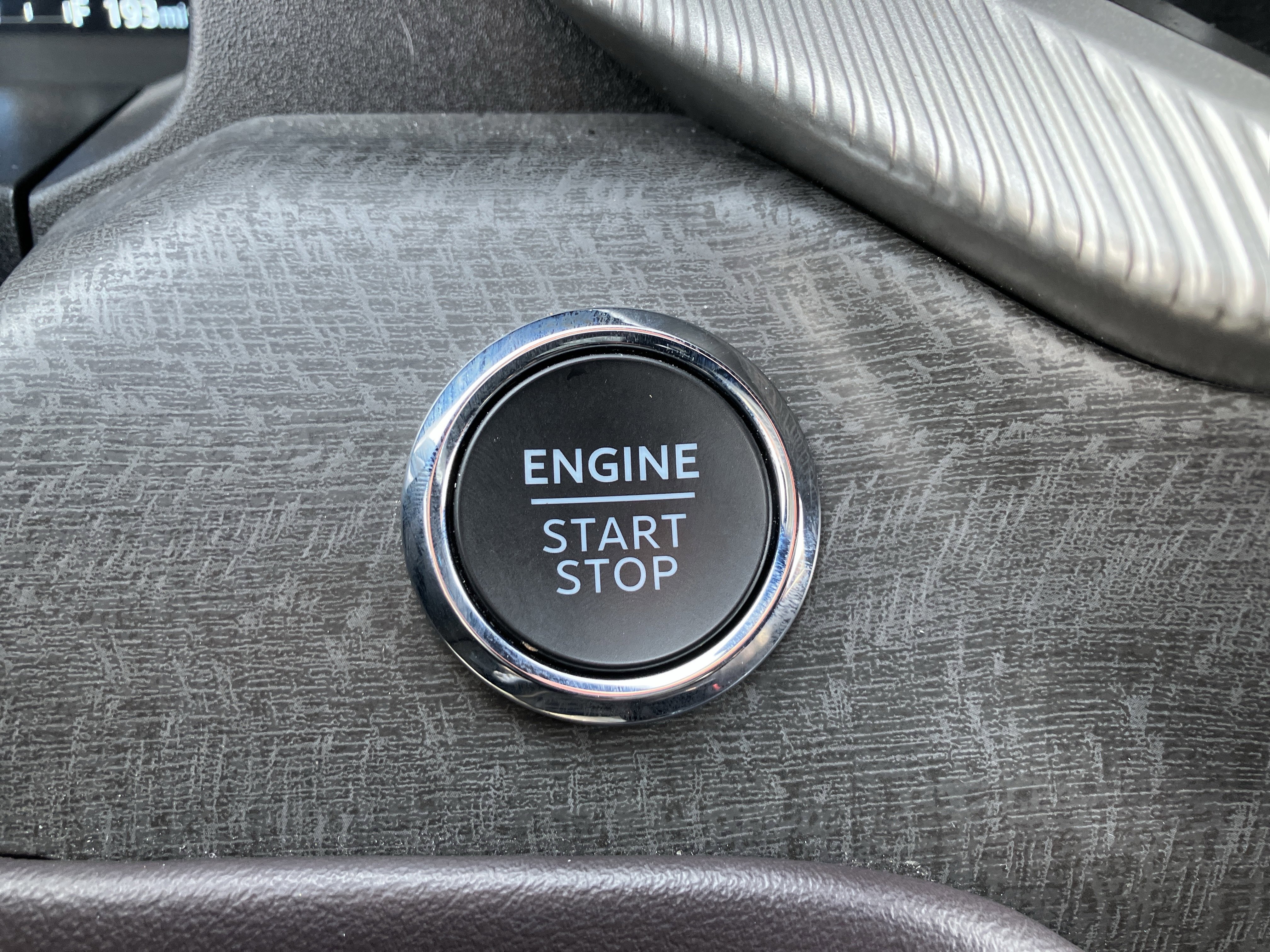 Certified 2025 Ford Explorer Platinum w/ LUX Leather Package image 48