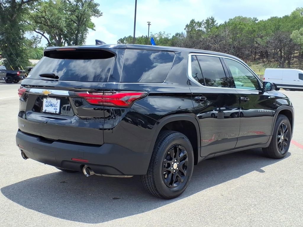 Used 2023 Chevrolet Traverse LS FWD image 7