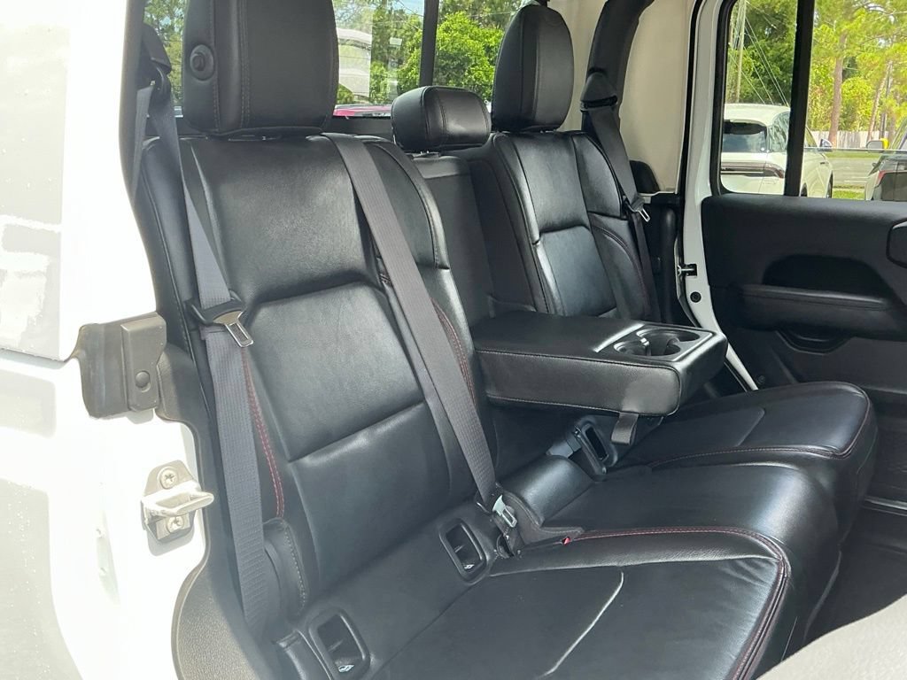 Used 2022 Jeep Gladiator Rubicon w/ Cold Weather Group AWD/4WD image 20