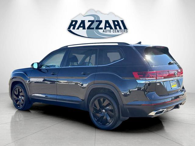 Used 2024 Volkswagen Atlas SE w/ Panoramic Sunroof Package FWD image 5
