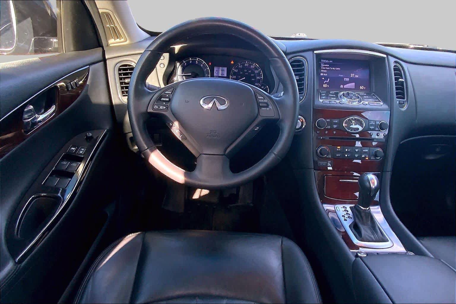 Used 2017 INFINITI QX50 AWD w/ Premium Plus Package image 5