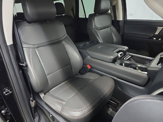 Certified 2025 Ford Expedition Active AWD/4WD image 19