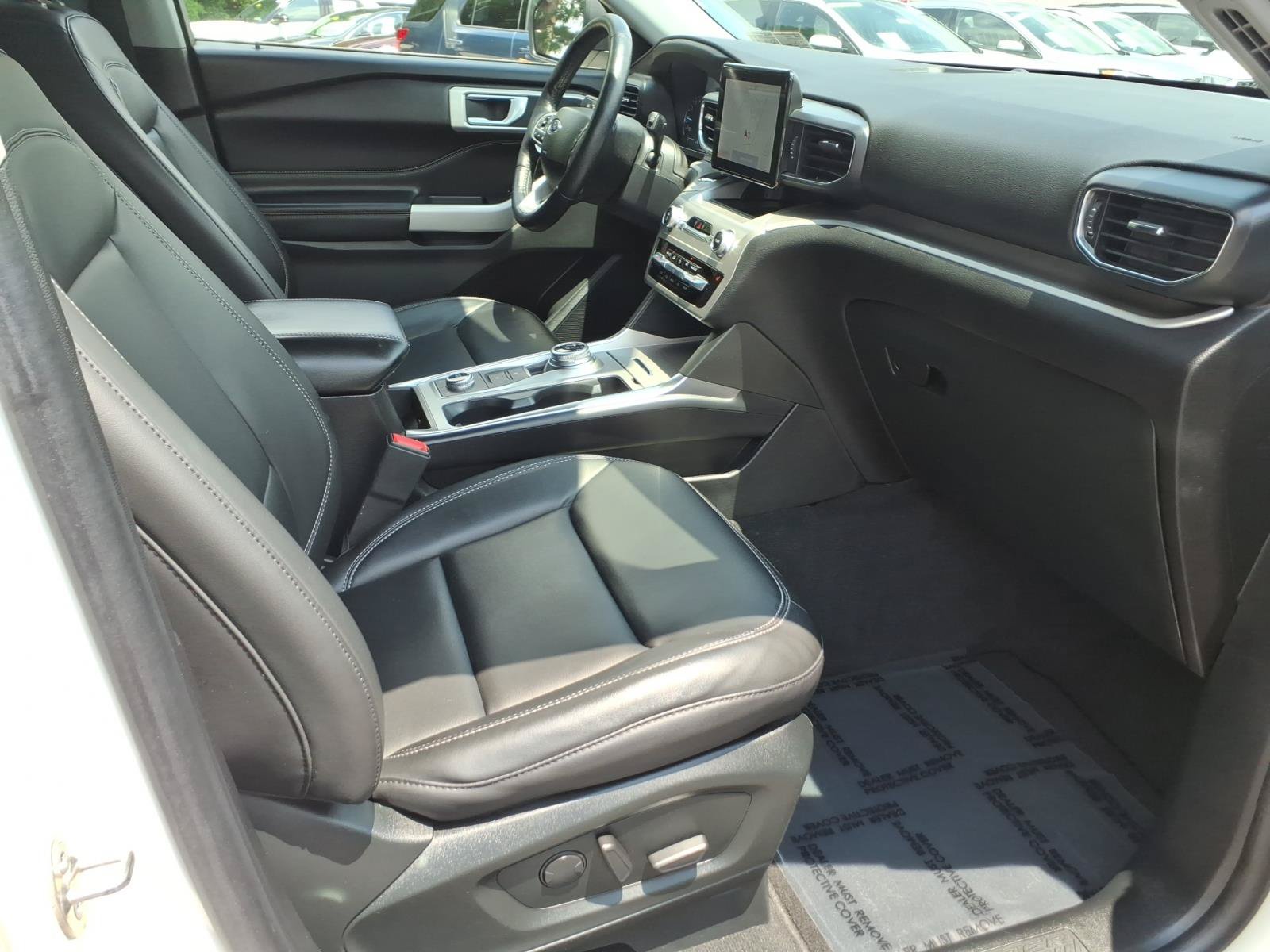 Certified 2022 Ford Explorer XLT w/ Equipment Group 202A AWD/4WD image 31