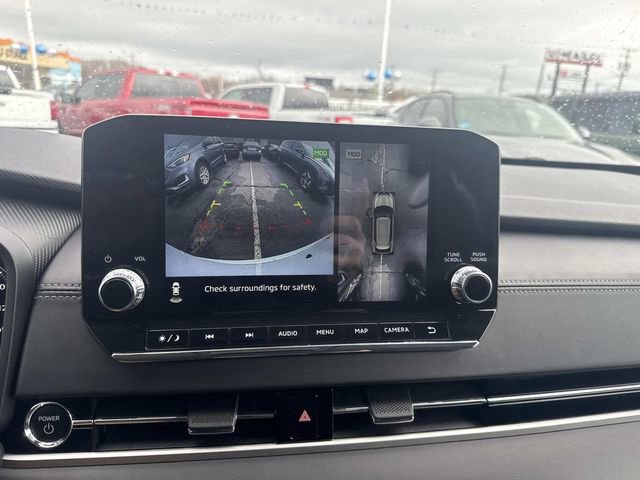 Used 2024 Mitsubishi Outlander 4WD Plug-In Hybrid image 25