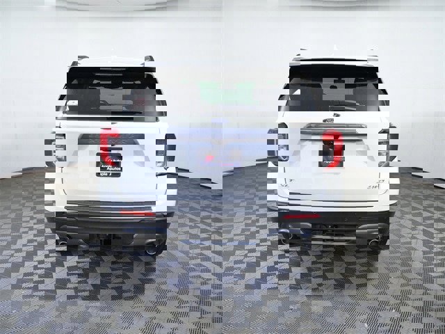 Certified 2024 Ford Explorer XLT w/ Equipment Group 202A image 3