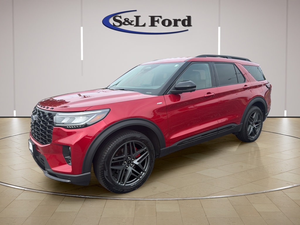 Certified 2025 Ford Explorer ST-Line w/ Premium Package AWD/4WD image 2