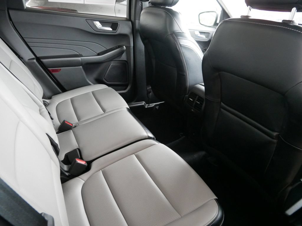 Certified 2023 Ford Escape Platinum AWD/4WD image 12