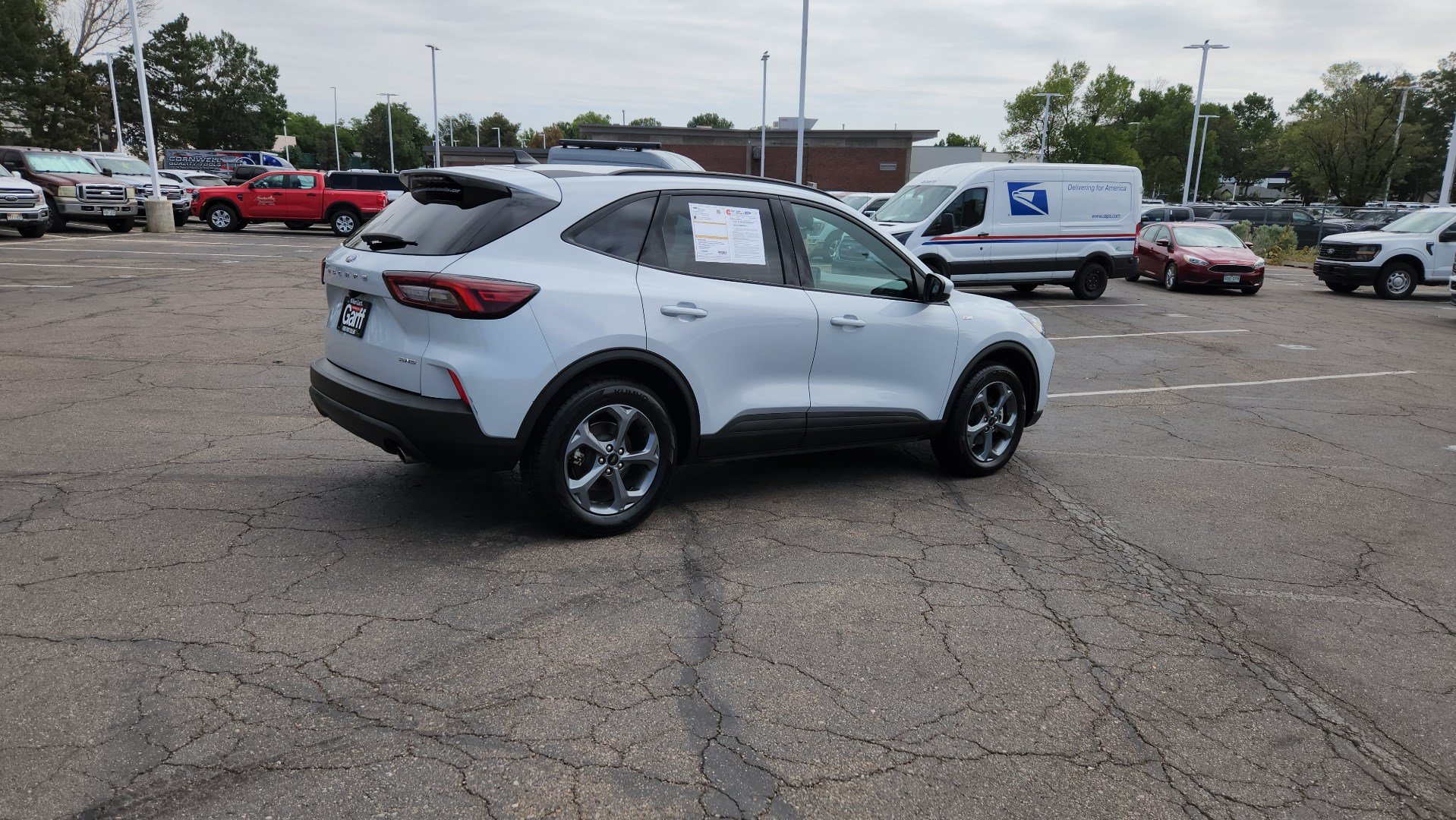 Certified 2025 Ford Escape ST-Line Select AWD/4WD image 10