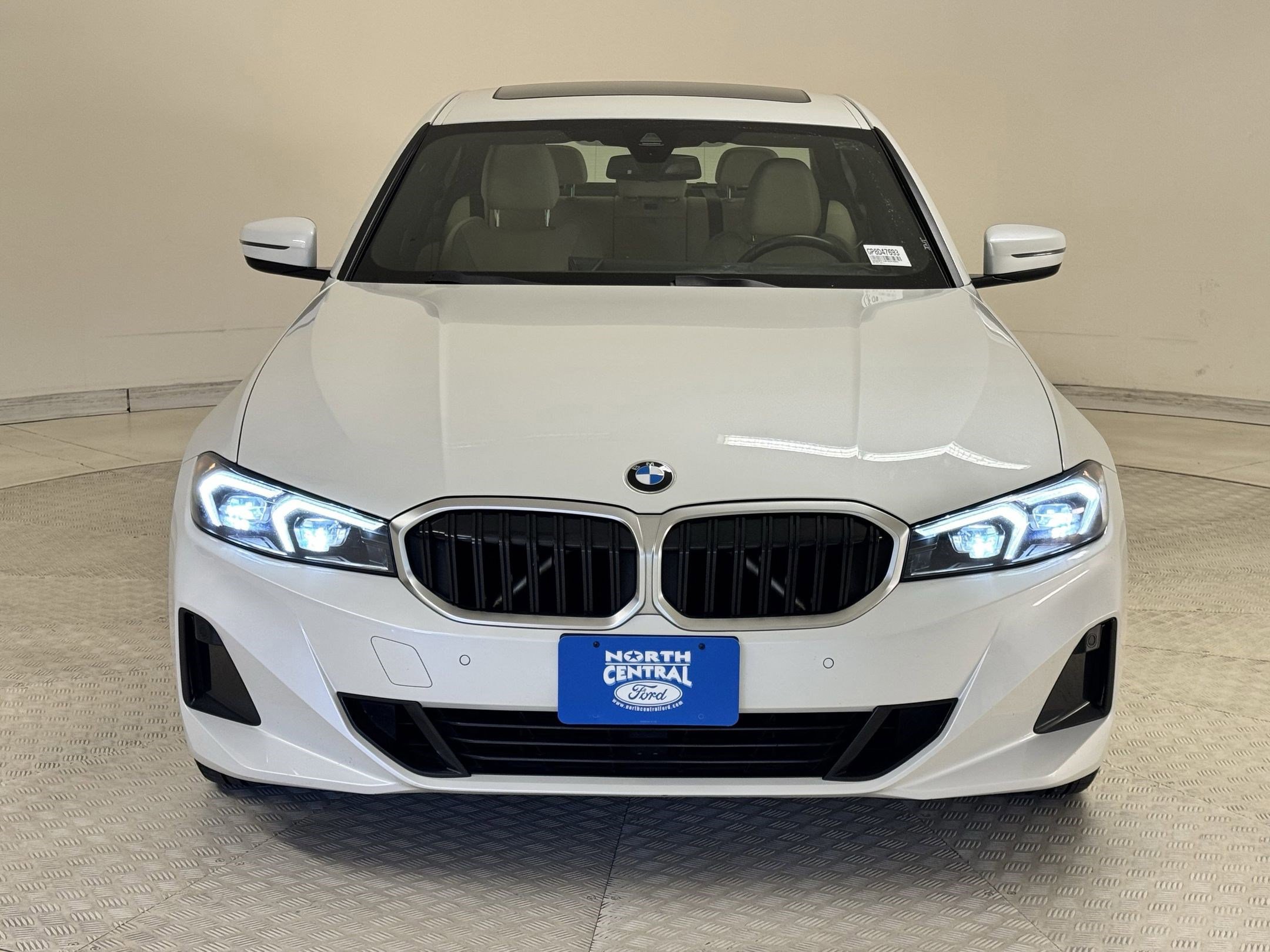 Used 2023 BMW 330i Sedan w/ Premium Package image 8
