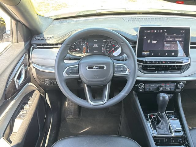 Used 2025 Jeep Compass Limited AWD/4WD image 14