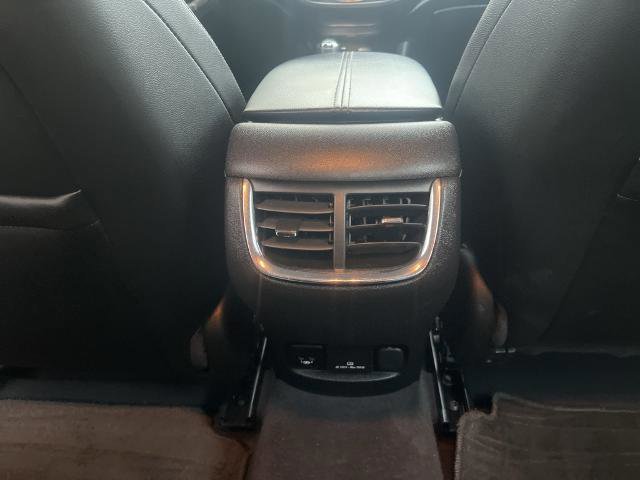 Used 2017 Chevrolet Malibu LT w/ Leather Package image 12