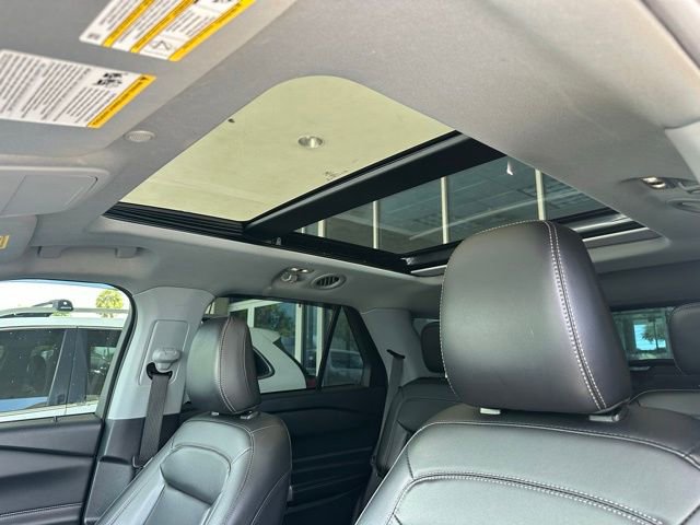 Certified 2022 Ford Explorer XLT w/ Equipment Group 202A image 2