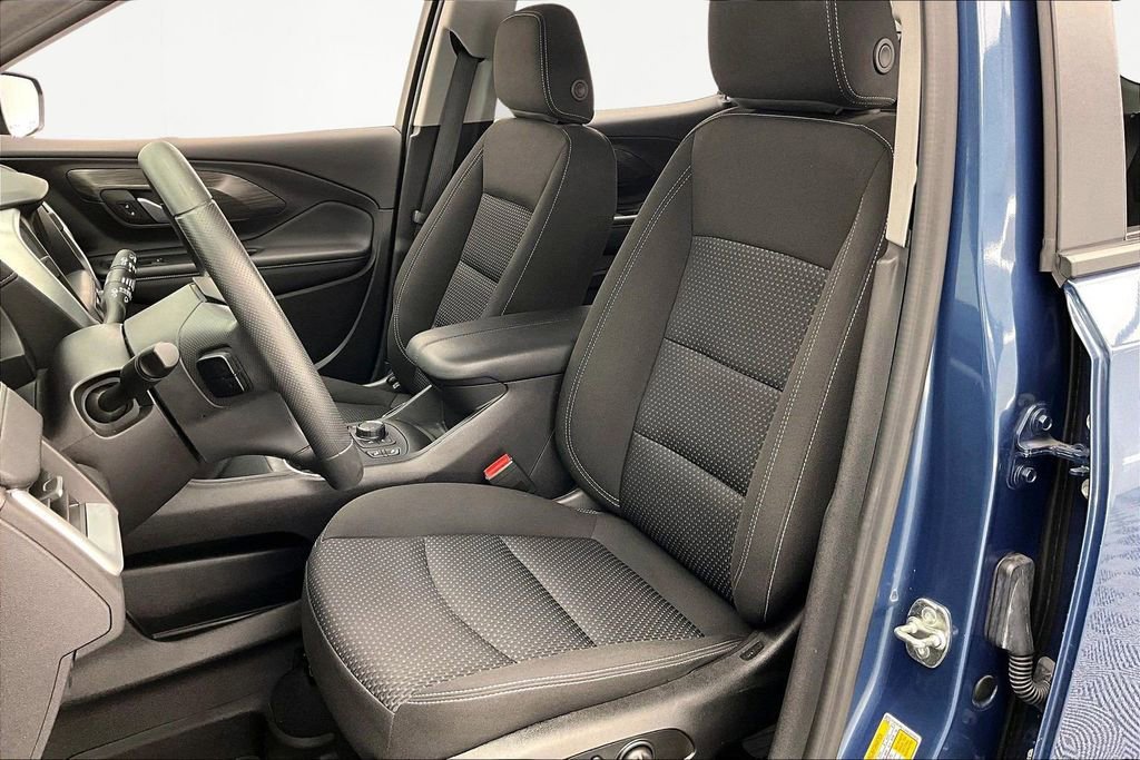 Used 2024 GMC Terrain SLE w/ Driver Convenience Package image 25