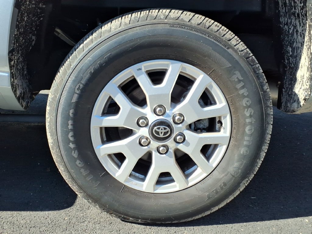 Used 2024 Toyota Tacoma SR5 AWD/4WD image 21