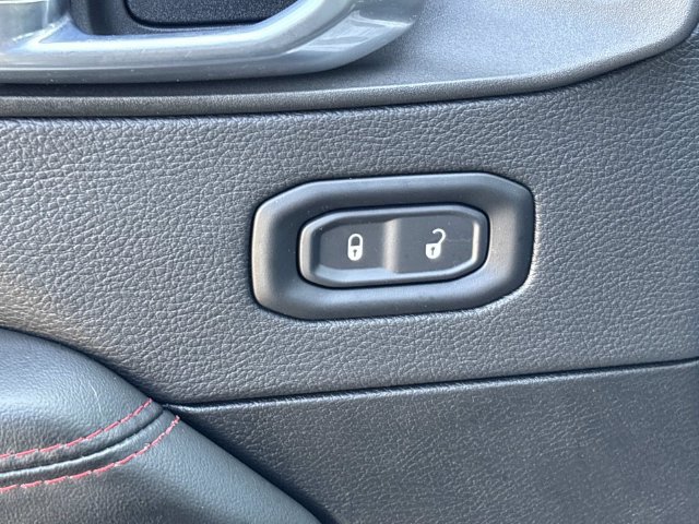 Used 2025 Jeep Gladiator Rubicon w/ Safety Group AWD/4WD image 25