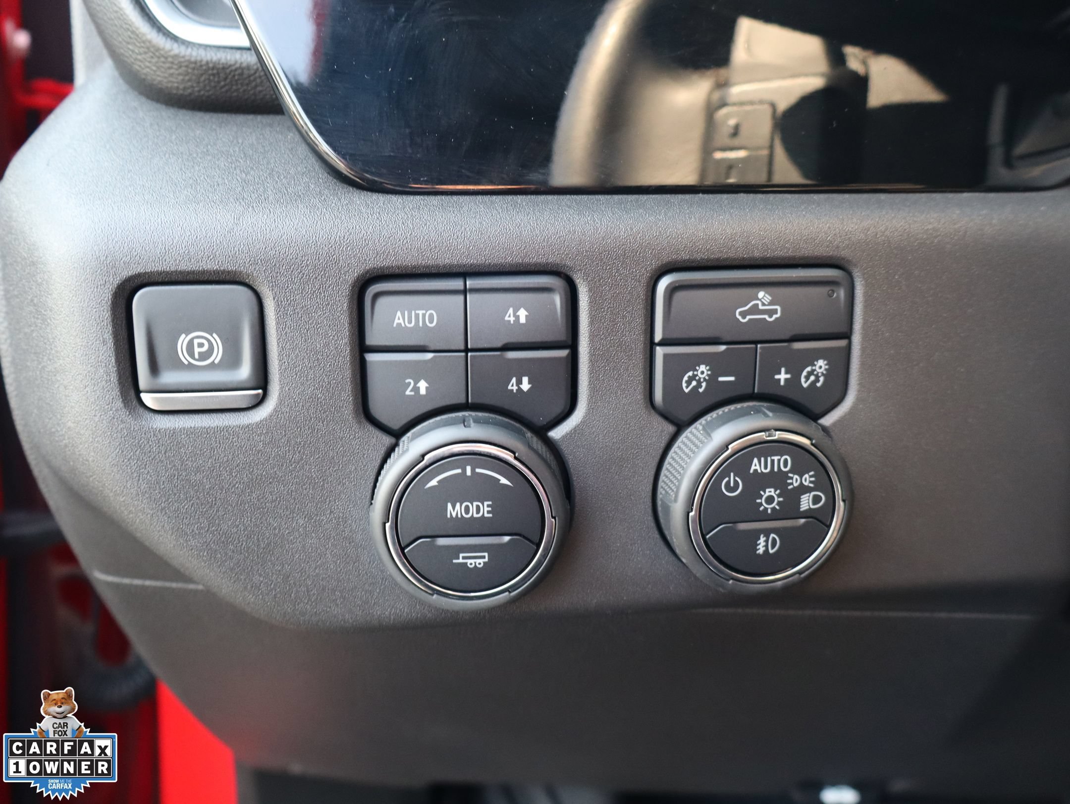 Used 2024 Chevrolet Silverado 1500 LT Trail Boss w/ Convenience Package II AWD/4WD image 15