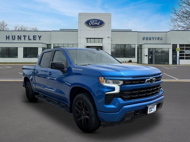 Used 2022 Chevrolet Silverado 1500 RST w/ Max Trailering Package AWD/4WD image 3