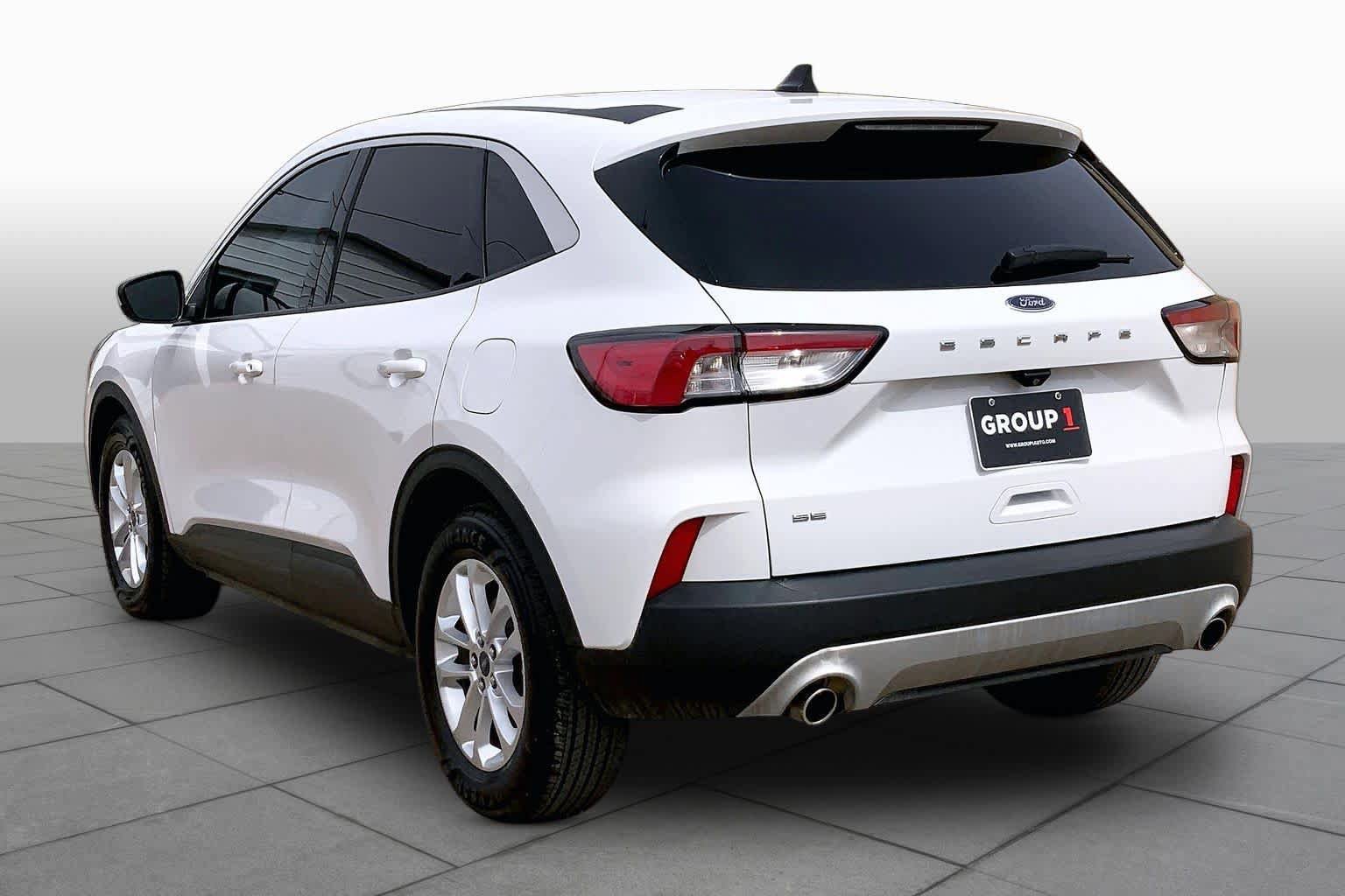 Certified 2021 Ford Escape SE FWD image 12