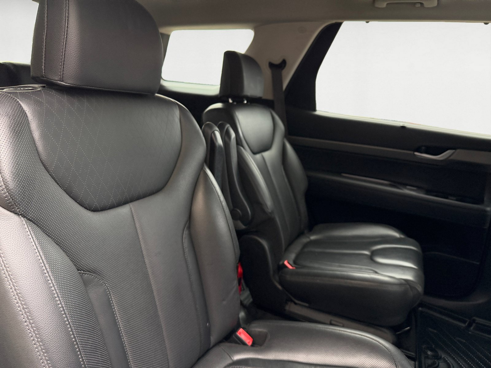 Used 2022 Hyundai Palisade SEL w/ Premium Package FWD image 18