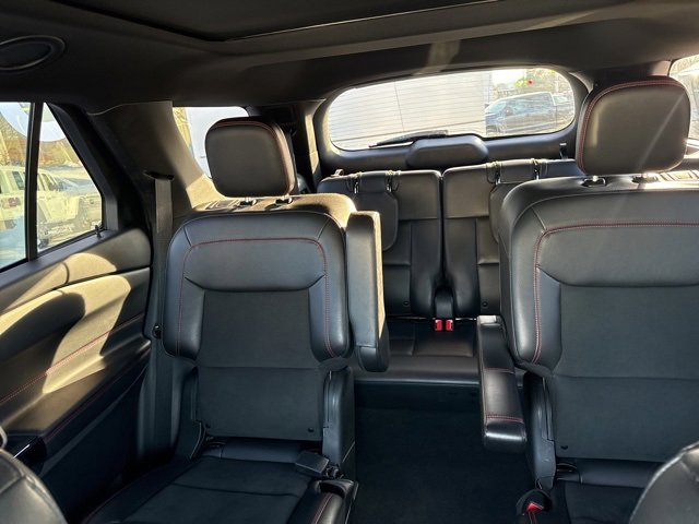 Certified 2022 Ford Explorer ST-Line w/ Class IV Trailer Tow Package image 29