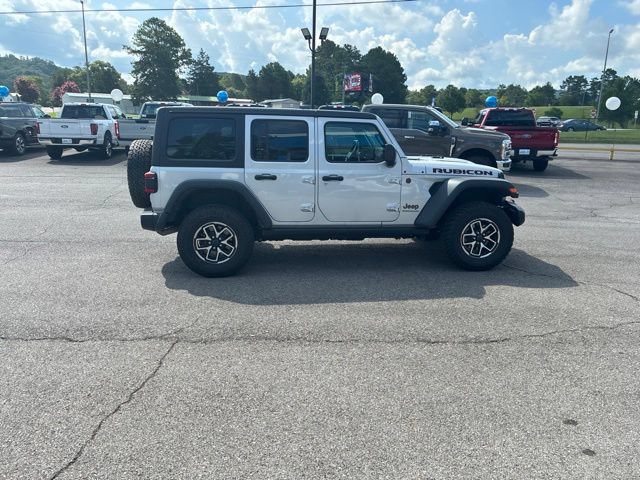Used 2024 Jeep Wrangler Unlimited Rubicon AWD/4WD image 45