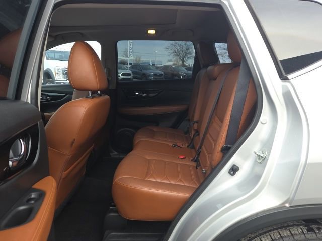 Used 2018 Nissan Rogue SL w/ Premium Package image 11