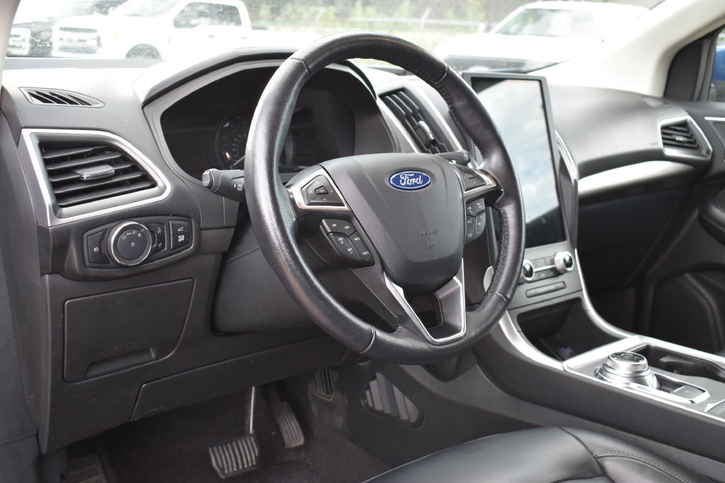 Certified 2024 Ford Edge SEL w/ Convenience Package AWD/4WD image 10