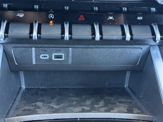 Used 2026 Chevrolet Colorado LT RWD image 38