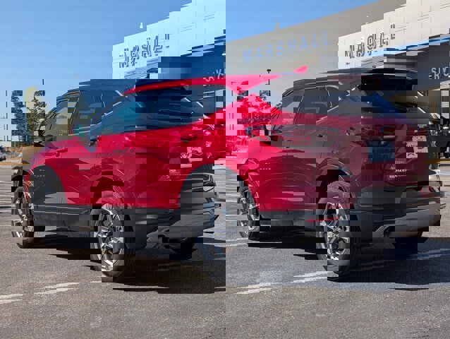 Used 2025 Chevrolet Blazer LT image 3