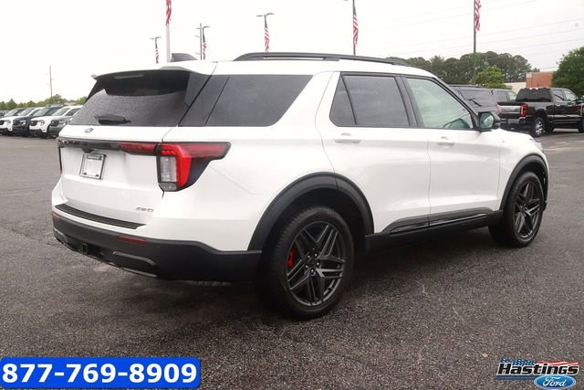 Certified 2025 Ford Explorer ST-Line w/ Premium Package AWD/4WD image 5