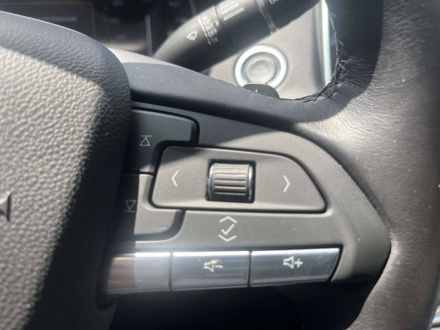 Used 2023 Cadillac XT4 Luxury w/ Cold Weather Package FWD image 27